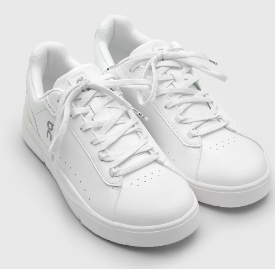 On Women's The Roger Advantage 2 Sneaker